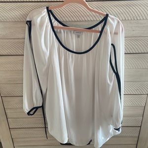 White and Black Peek arm, long sleeve blouse